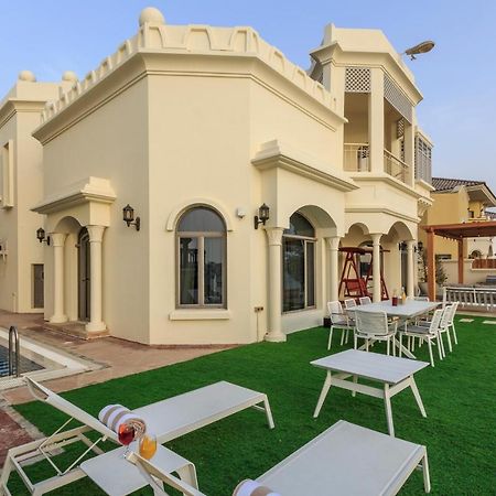 The S Holiday Homes - Stunning 5 Bedrooms Villa At The Palm Jumeirah With Private Beach And Pool Dubai Buitenkant foto