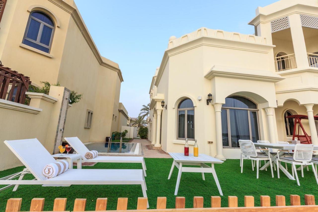 The S Holiday Homes - Stunning 5 Bedrooms Villa At The Palm Jumeirah With Private Beach And Pool Dubai Buitenkant foto
